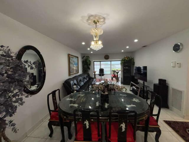 4706 NW 36th Street # 605, Lauderdale Lakes FL 33319 - Lauderdale Lakes, FL - Photo 2