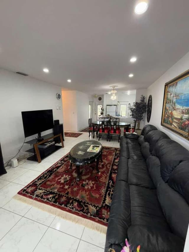 4706 NW 36th Street # 605, Lauderdale Lakes FL 33319 - Lauderdale Lakes, FL - Photo 3