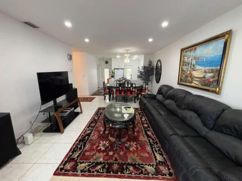 4706 NW 36th Street # 605, Lauderdale Lakes FL 33319