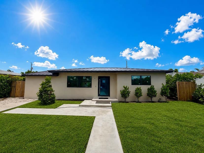 329 Laurie Road, West Palm Beach FL 33405