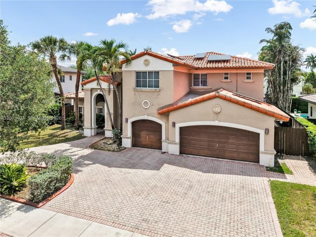 16101 NW 79th Ct, Miami Lakes FL 33016 - Miami Lakes, FL - Photo 2
