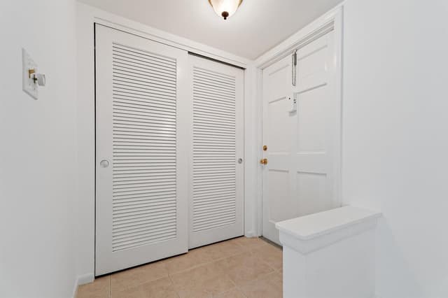 5570 Tamberlane Circle # 131, Palm Beach Gardens FL 33418 - Palm Beach Gardens, FL - Photo 3