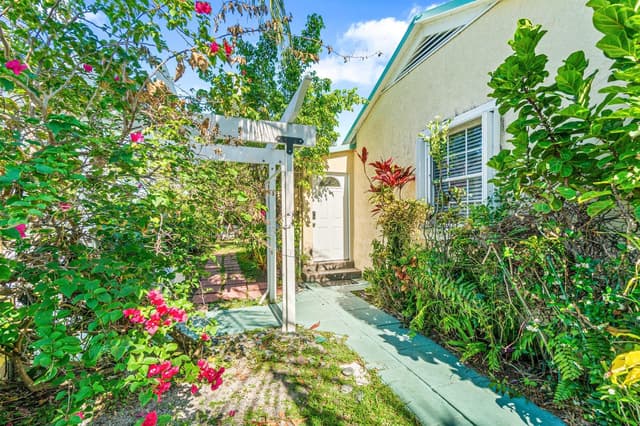 629 Selkirk Street, West Palm Beach FL 33405 - West Palm Beach, FL - Photo 3