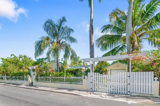 629 Selkirk Street, West Palm Beach FL 33405 - West Palm Beach, FL - Photo 4
