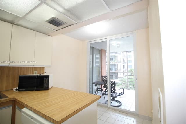 17890 W Dixie Hwy 519 Hwy # 519, North Miami Beach FL 33160 - North Miami Beach, FL - Photo 7