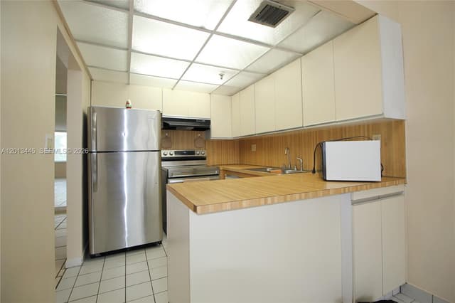 17890 W Dixie Hwy 519 Hwy # 519, North Miami Beach FL 33160 - North Miami Beach, FL - Photo 5