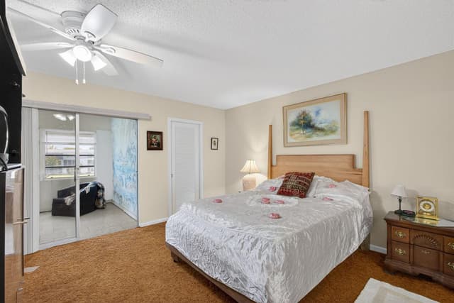 348 Wellington H, West Palm Beach FL 33417 - West Palm Beach, FL - Photo 4
