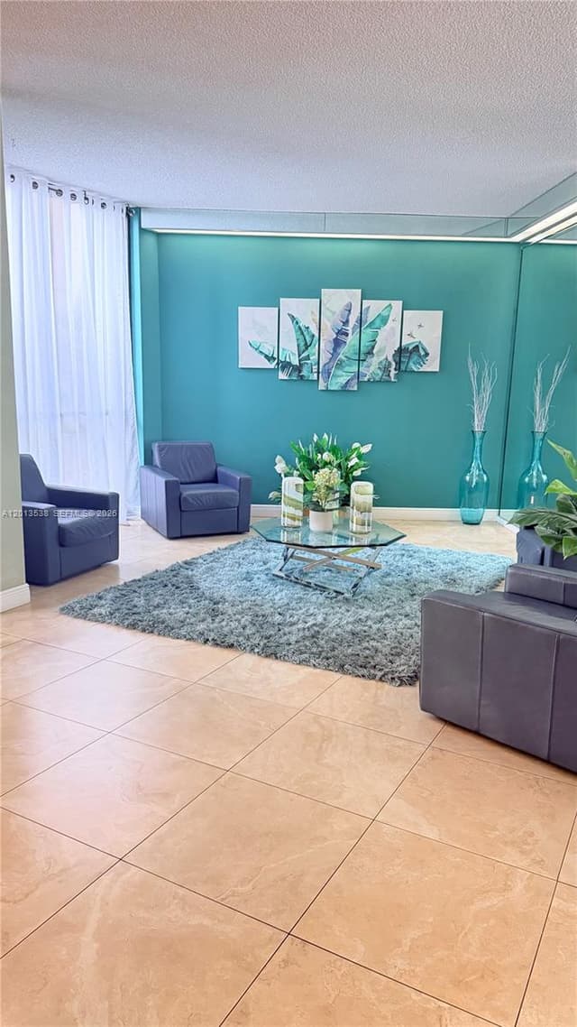 900 Saint Charles Pl # 520, Pembroke Pines FL 33026 - Pembroke Pines, FL - Photo 2