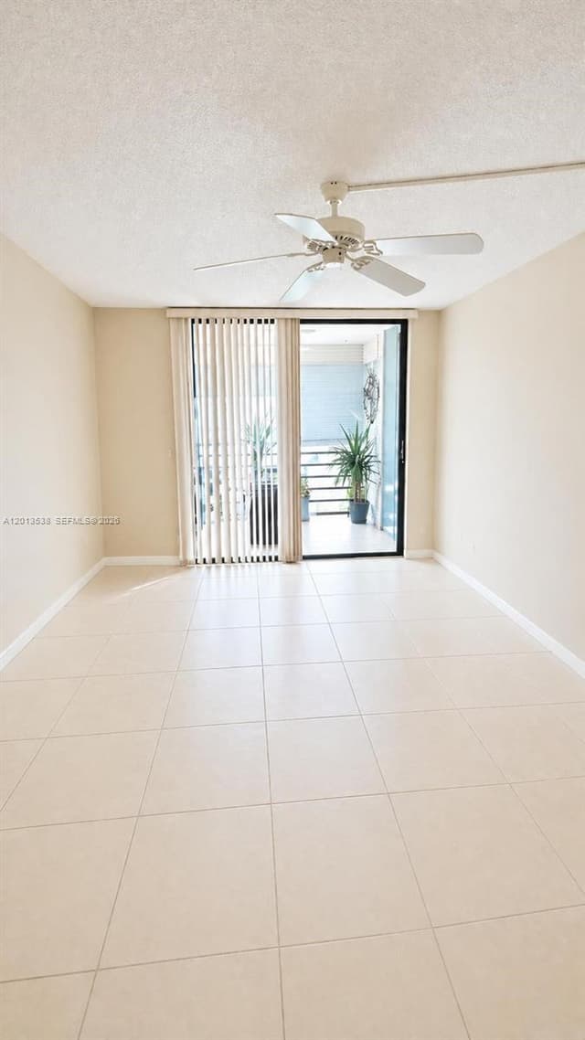 900 Saint Charles Pl # 520, Pembroke Pines FL 33026 - Pembroke Pines, FL - Photo 6
