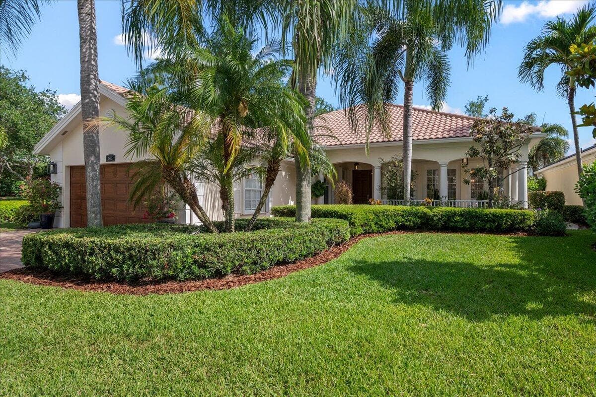 8465 Belize Place, Wellington FL 33414