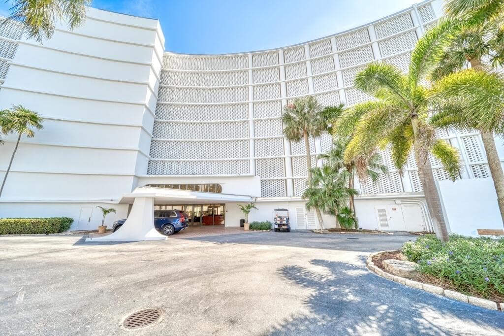 3590 S Ocean Boulevard # 207, South Palm Beach FL 33480