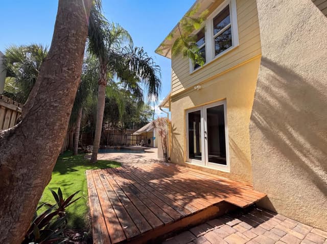 207 S Ocean Breeze, FL 33460 - Photo 6