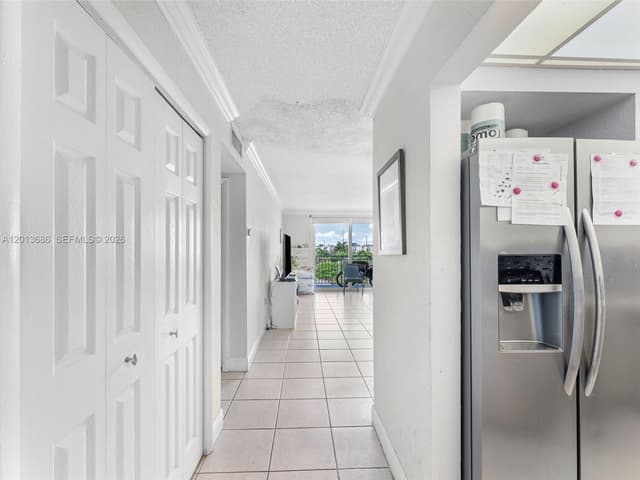 6950 Miami Gardens Dr # 506, Hialeah FL 33015 - Hialeah, FL - Photo 2