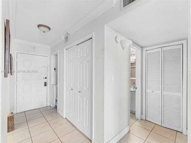 6950 Miami Gardens Dr # 506, Hialeah FL 33015 - Hialeah, FL - Photo 6