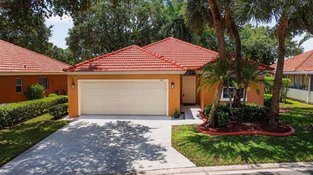 1084 Aspri Way, Riviera Beach FL 33418 - Riviera Beach, FL - Photo 2