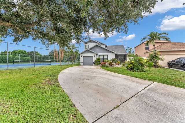 143 W Tara Lakes Dr Drive W, Boynton Beach FL 33436 - Boynton Beach, FL - Photo 2