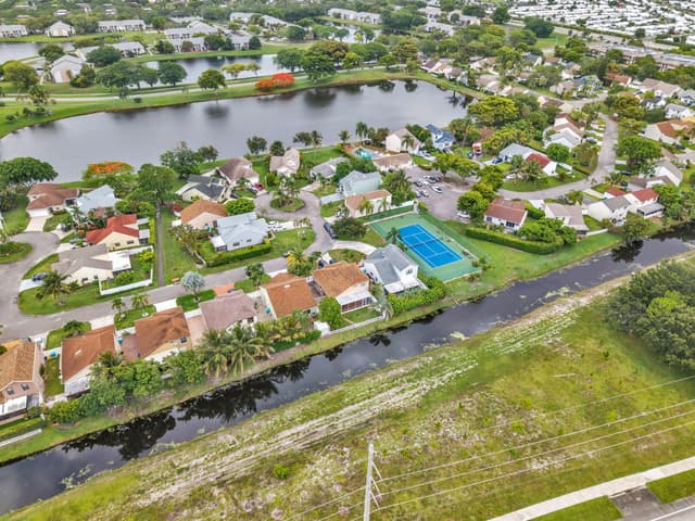 143 W Tara Lakes Dr Drive W, Boynton Beach FL 33436 - Boynton Beach, FL - Photo 6