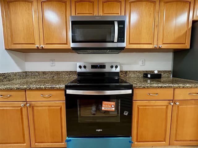 7451 NW 16th St # 304, Plantation FL 33313 - Plantation, FL - Photo 4
