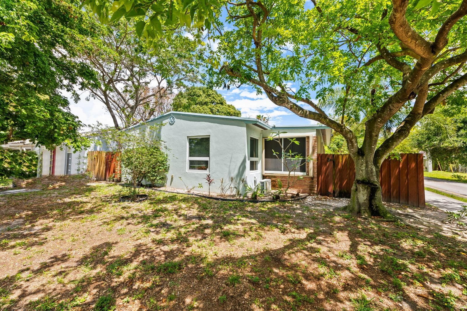 1500 NW 5th Avenue # w, Fort Lauderdale FL 33311 - Fort Lauderdale, FL - Photo 1