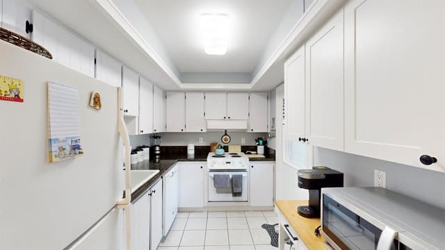 5540 Tamberlane Circle # 121, Palm Beach Gardens FL 33418 - Palm Beach Gardens, FL - Photo 5