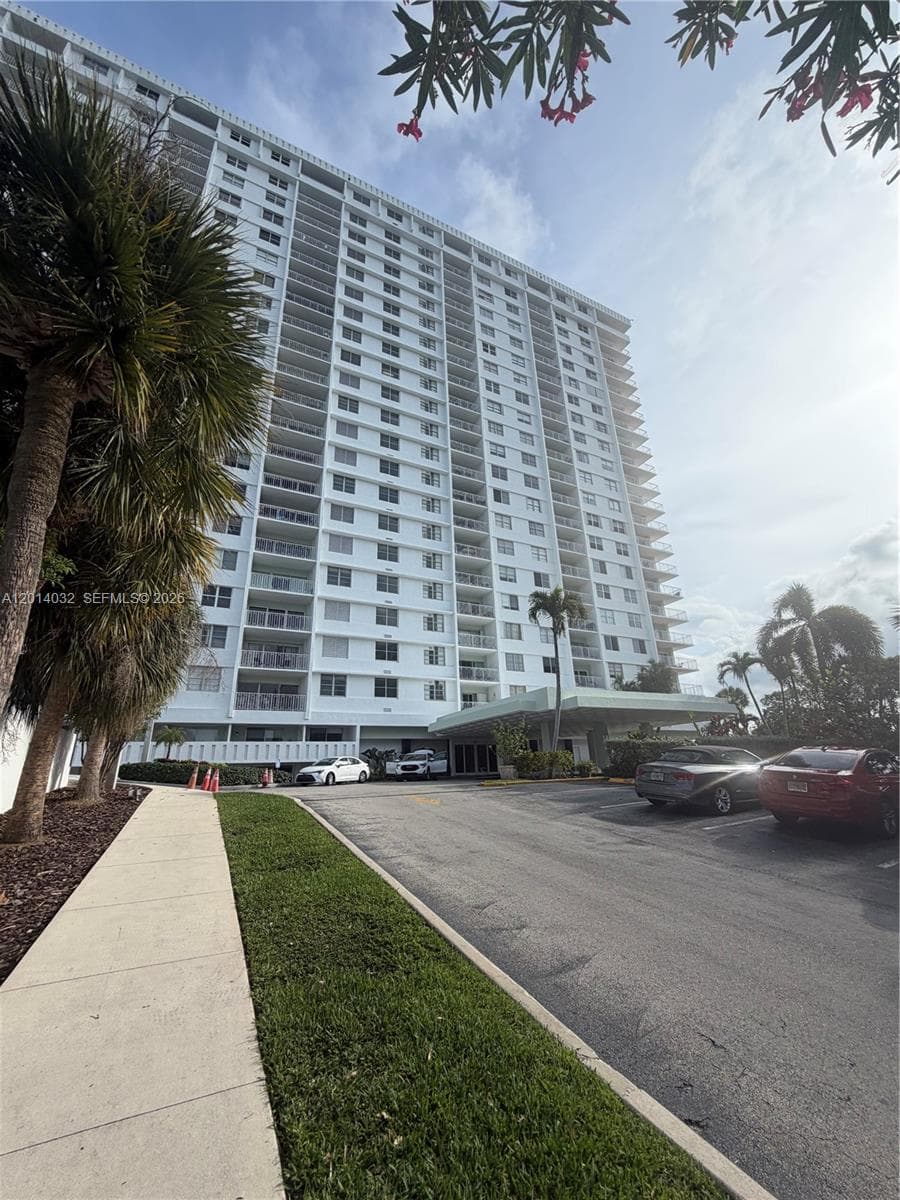 500 Bayview Dr # 1631, Sunny Isles Beach FL 33160 - Sunny Isles Beach, FL - Photo 1