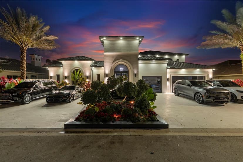 541 E Enclave Cir E, Pembroke Pines FL 33027