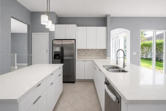 1101 NW 180th Ave, Pembroke Pines FL 33029 - Pembroke Pines, FL - Photo 2