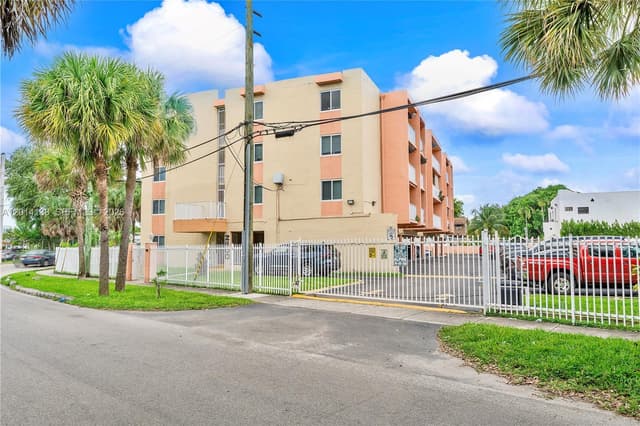 2400 NW 16th St Rd, Miami FL 33125 - Miami, FL - Photo 2