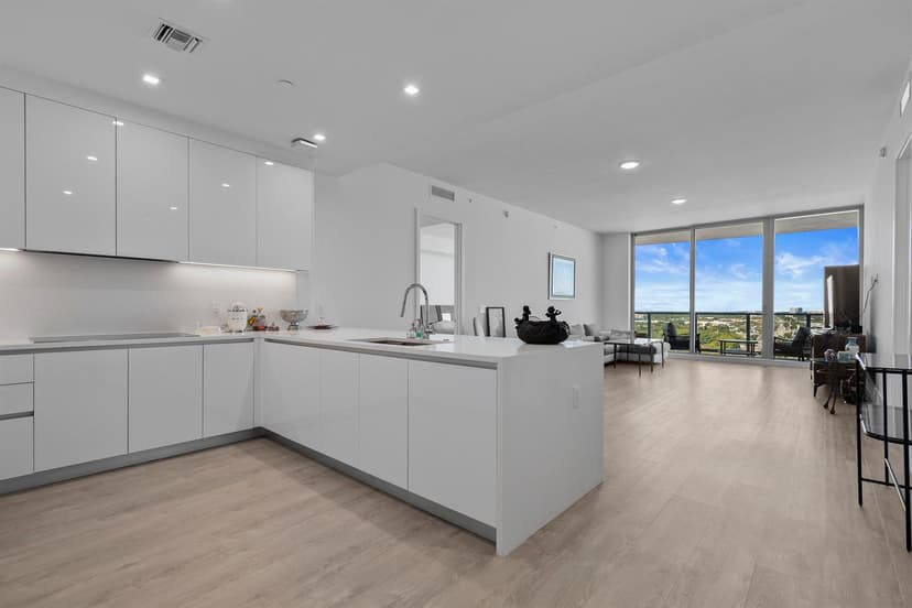 220 Lake Shore Drive # 1913, Lake Park FL 33403