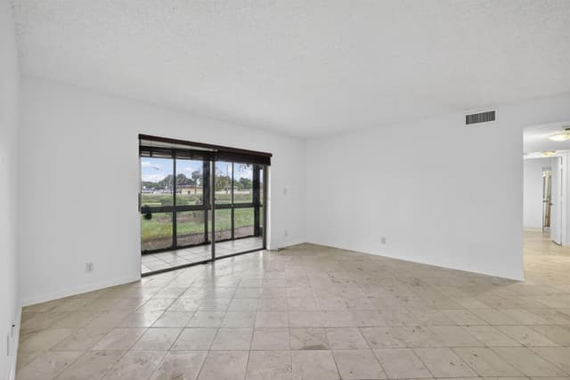 3041 N Oakland Forest Drive # 103, Oakland Park FL 33309 - Oakland Park, FL - Photo 6