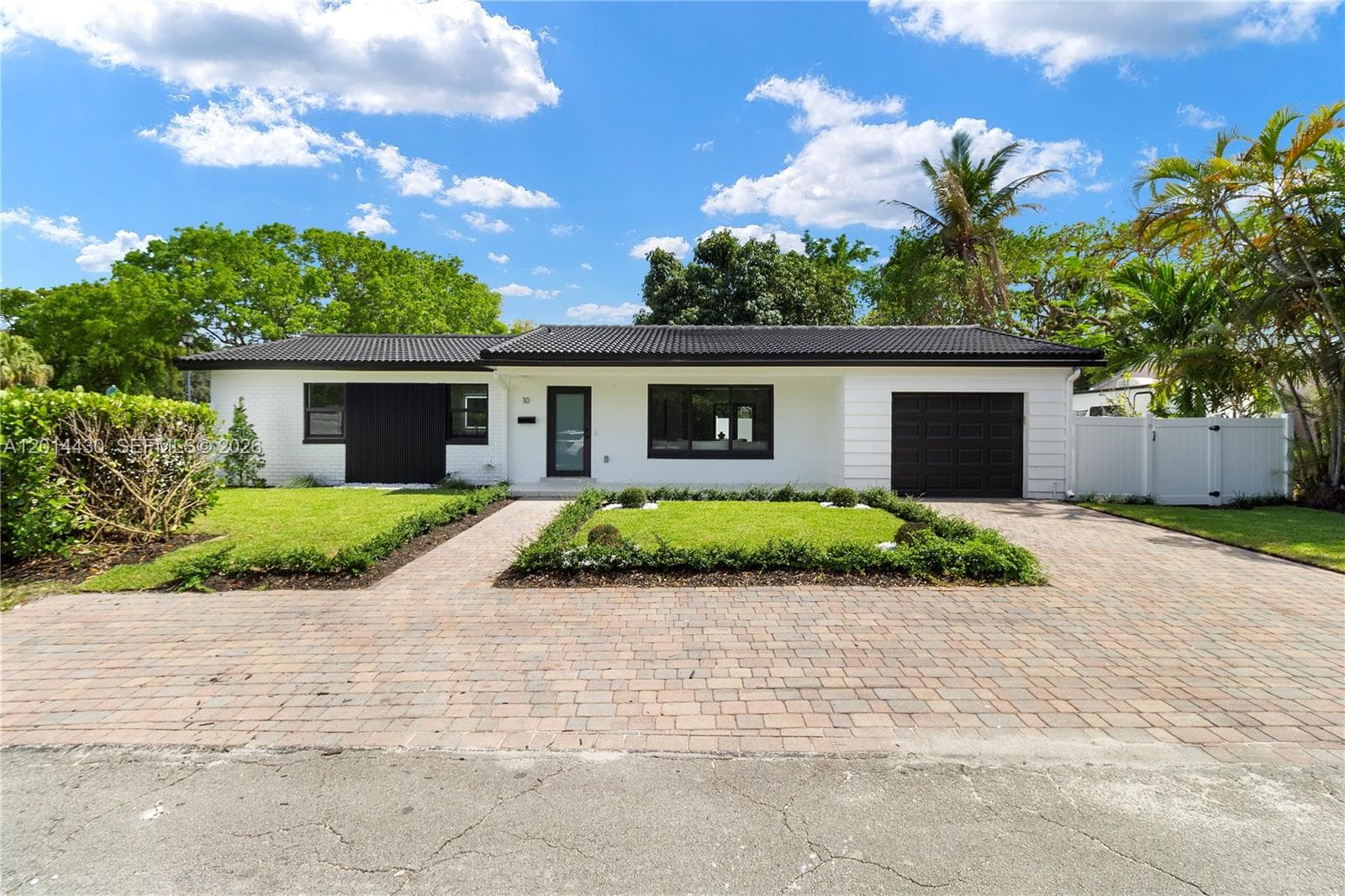 10 NW 100th St, Miami Shores FL 33150