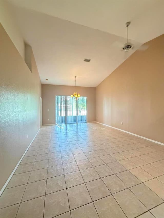 2401 E Aragon Boulevard # 5, Sunrise FL 33313 - Sunrise, FL - Photo 4