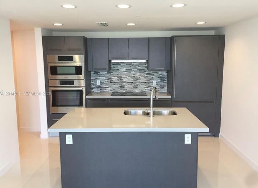 7875 NW 107th Ave # 617, Doral FL 33178