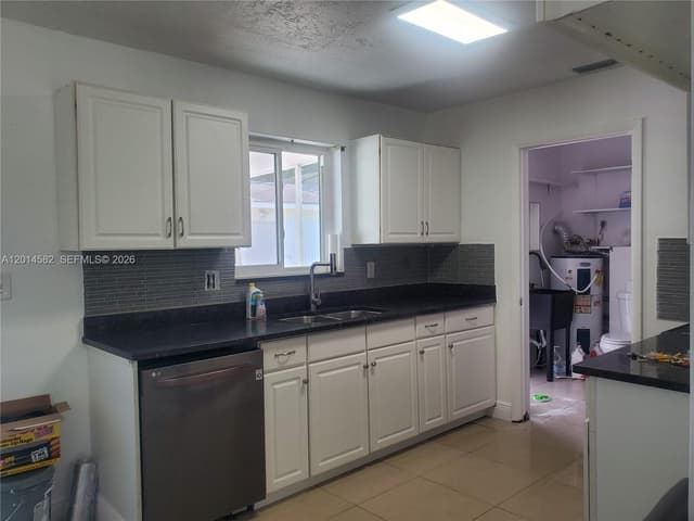 5240 SW 5th St, Margate FL 33068 - Margate, FL - Photo 3