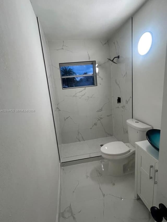 19360 NW 1st Ct, Miami Gardens FL 33169 - Miami Gardens, FL - Photo 2