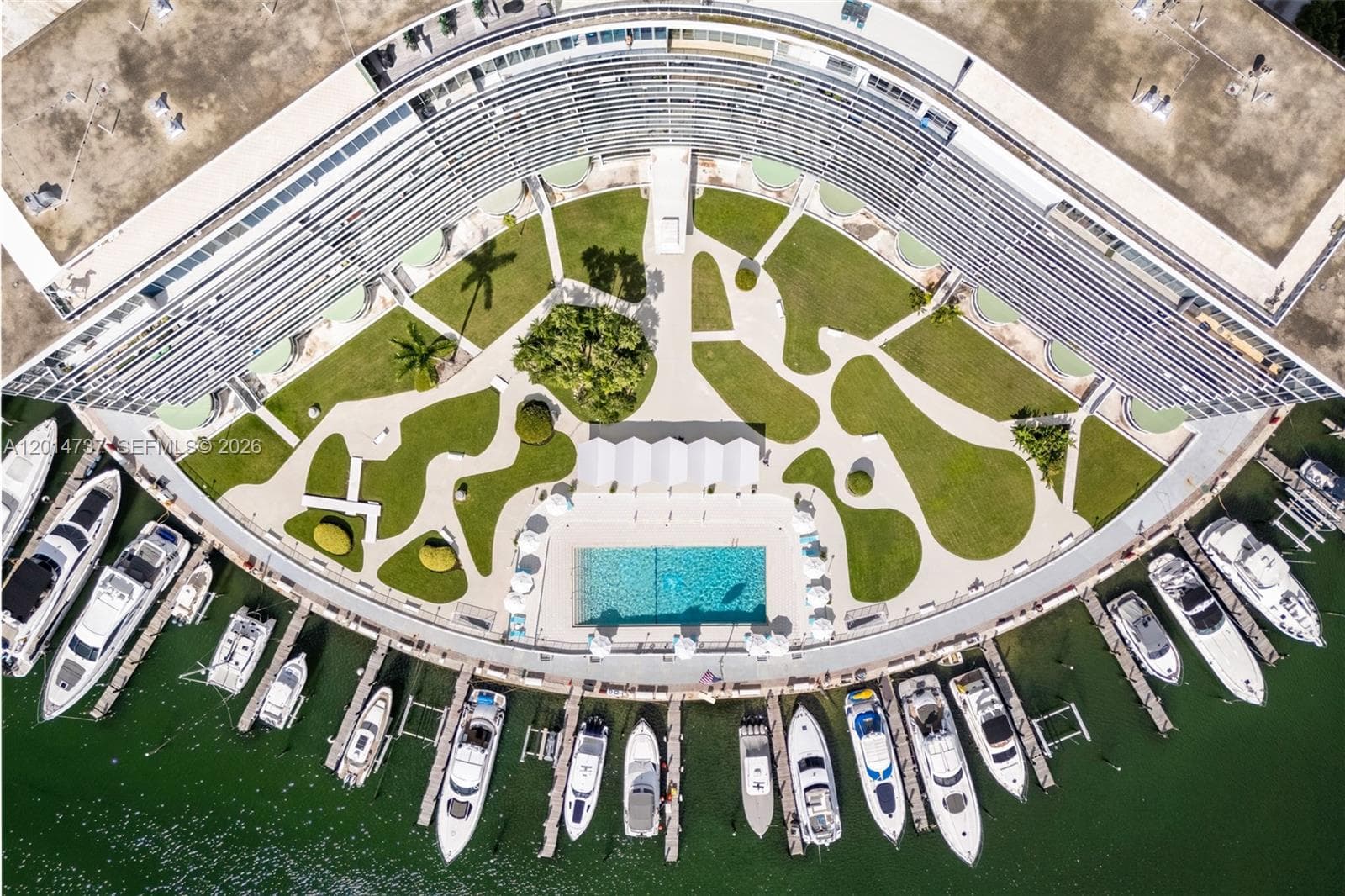 900 Bay Dr, Miami Beach FL 33141