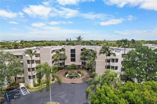 5850 Camino Del Sol # 404, Boca Raton FL 33433 - Boca Raton, FL - Photo 2