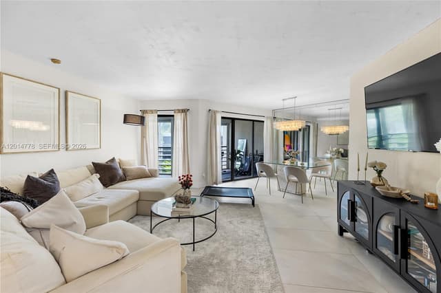 5850 Camino Del Sol # 404, Boca Raton FL 33433 - Boca Raton, FL - Photo 4