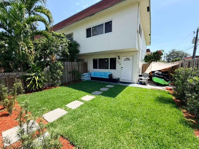 1500 NE 151st St # 104, Miami FL 33162 - Miami, FL - Photo 2