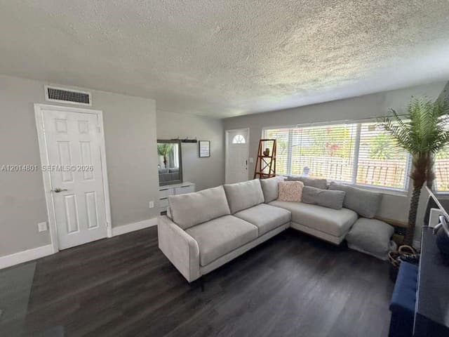 1500 NE 151st St # 104, Miami FL 33162 - Miami, FL - Photo 7