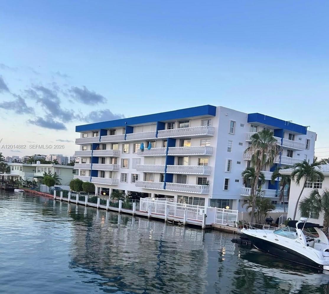 8530 Byron Ave # 302, Miami Beach FL 33141