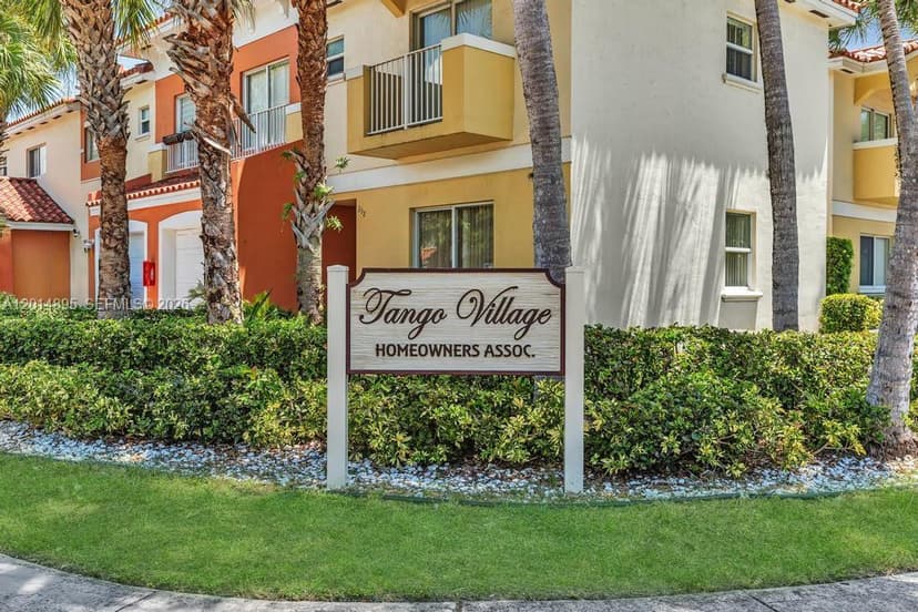 225 NW 14th Ave, Fort Lauderdale FL 33311