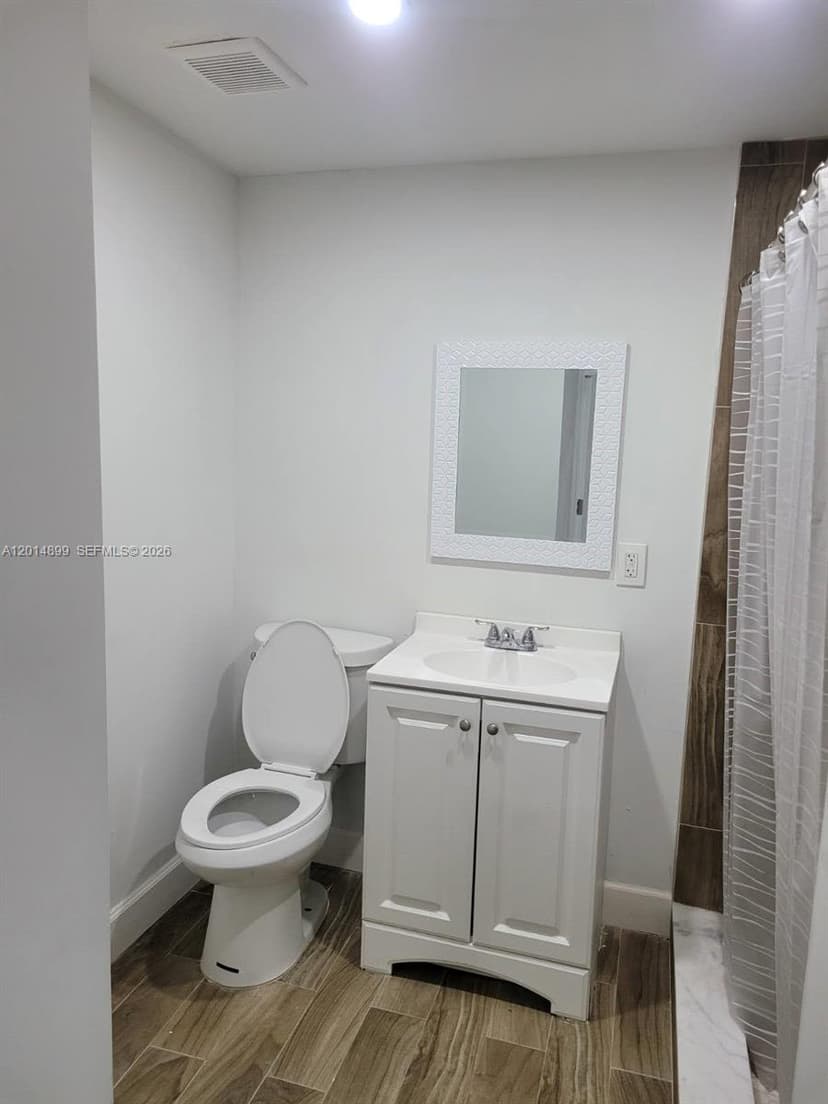 511 NW 62nd Ave, Miami FL 33126