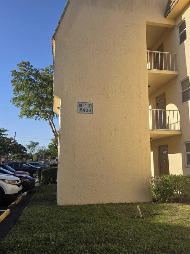 8400 Sunrise Lakes Boulevard # 107, Sunrise FL 33322 - Sunrise, FL - Photo 3