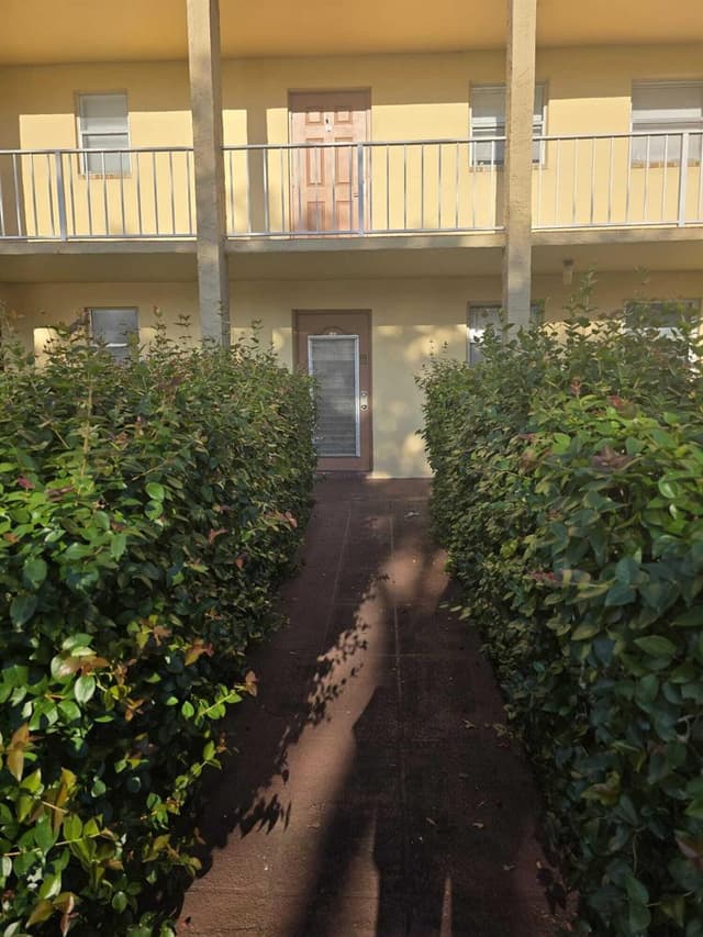 8400 Sunrise Lakes Boulevard # 107, Sunrise FL 33322 - Sunrise, FL - Photo 5
