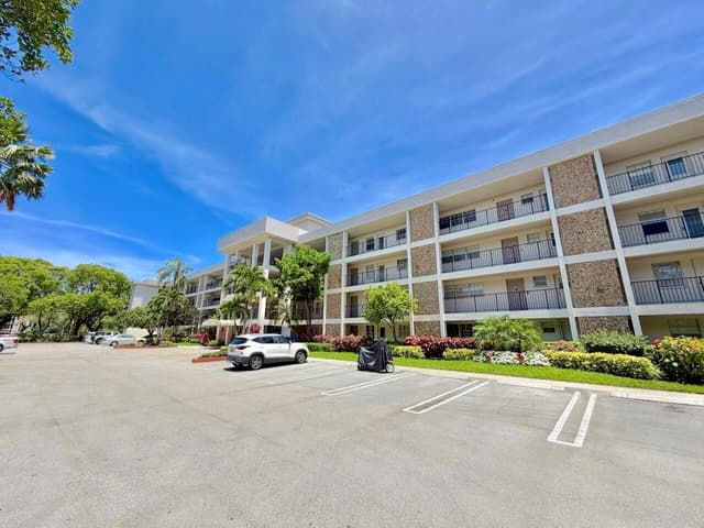 2800 N Palm Aire Drive Unit 404, Pompano Beach FL 33069 - Pompano Beach, FL - Photo 7