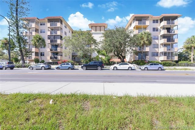 12590 NE 16th Ave # 210, North Miami FL 33161 - North Miami, FL - Photo 2