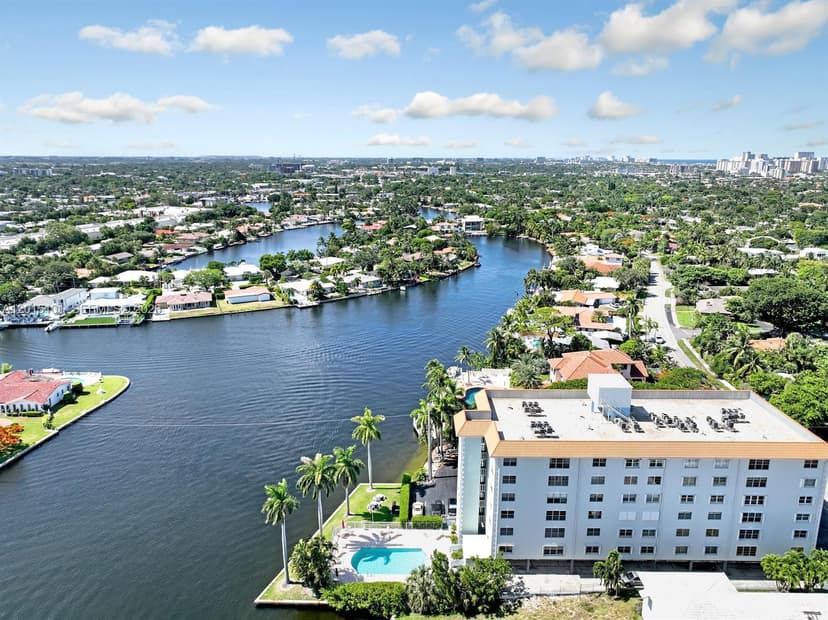 1881 Middle River Dr # 402, Fort Lauderdale FL 33305