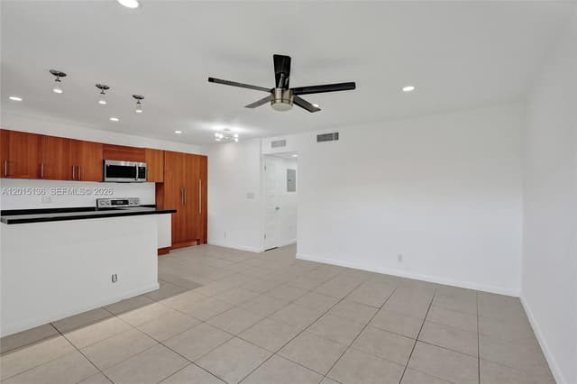3050 NE 5th Ter # 13, Wilton Manors FL 33334 - Wilton Manors, FL - Photo 6