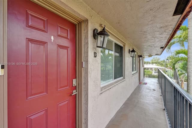 3050 NE 5th Ter # 13, Wilton Manors FL 33334 - Wilton Manors, FL - Photo 3